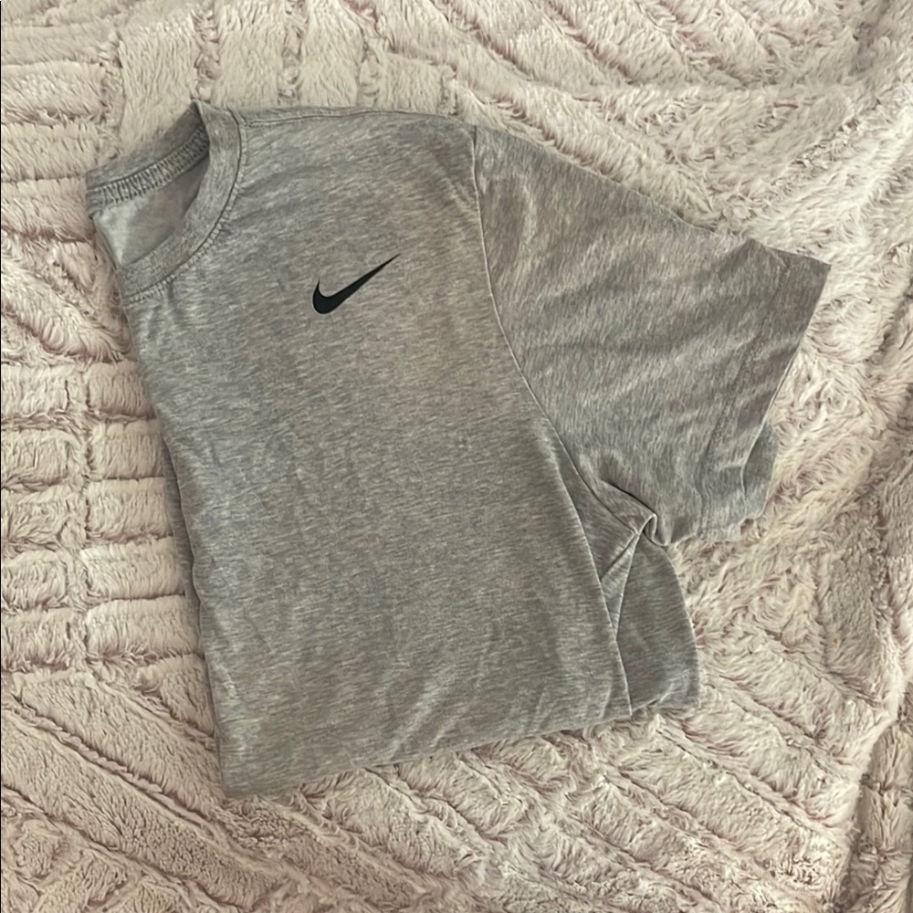 Nike Gray Short Sleeve Tees Athletic Wear
